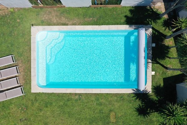 piscine coque polyester castillon plan de cuques